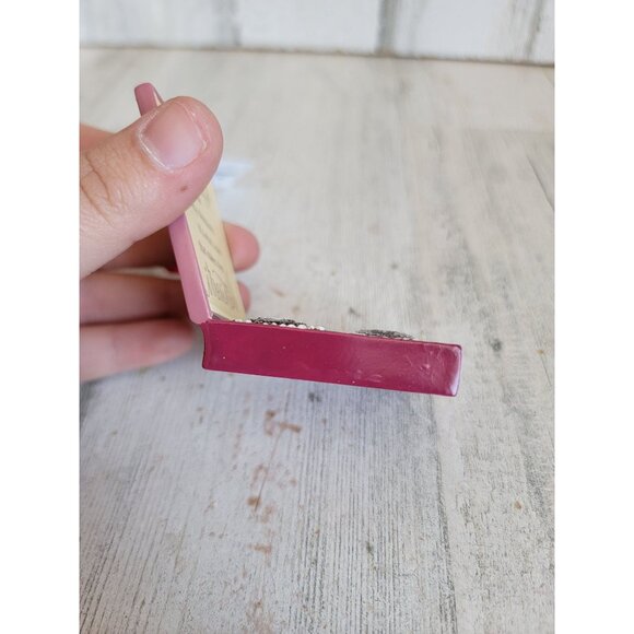 Hallmark friends are like fancy chocolates it's what's inside that makes them ir - Picture 3 of 6